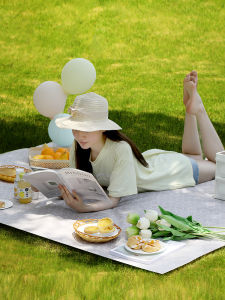 Portable Lightweight Outdoor Camping Picnic Mat Moisture Proof Grass Ground Pad Music Festival Beach Blanket Easy to Carry