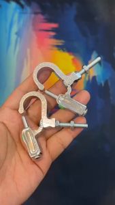 Móc bấm treo đồ xe máy - gắn được cho nhiều loại xe Chất liệu kim loại (Giá 1 cặp)