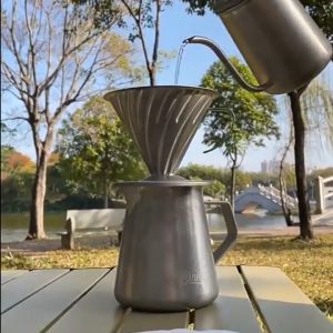 Bộ pha cà phê thủ công Pour over mang phong cách Retro