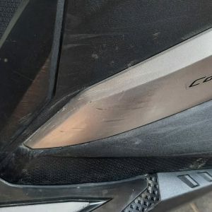 Penghilang Baret Body Motor & Mobil: Kompon Poles & Rubbing Compound