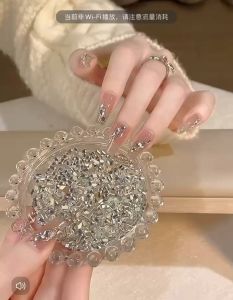 XS Size 美甲网红超小号平底异形钻50pcs 100 pcs Nail Acc Crystal Flat Bottom Shaped Oddly Shape Diamond高品迷你小号平底异形钻高亮美甲钻白色超闪爆闪指甲装饰品