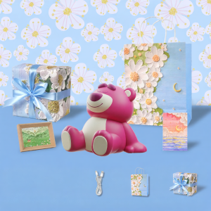 BEAUTY IN THE LIGHT | Christmas Strawberry Bear Silicone Timed Night Light