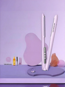 LivChic | Straightening and Curling Iron With Negative Ions 2-in-1