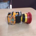 ของแท้100% LA38 Emergency stop ปุ่มหยุดฉุกเฉิน ปุ่มกดสีแดง ปุ่มกดฉุกเฉิน 220V 22mm สวิตช์ฉุกเฉิน กดล็อค หมุนเด้งกลับ สวิตช์กดหยุด. 