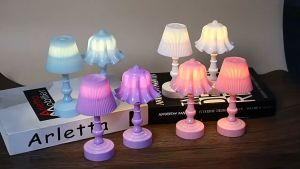 Lampu Tidur LED Putih Aesthetic Dekorasi Kamar Tidur Hiasan Lamp Nightlamp Lucu Hadiah Souvenir Aksesoris Baterai Harga Murah