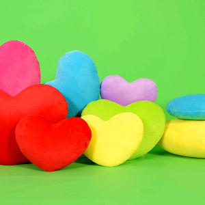 ตุ๊กตายัดนุ่นรูปหัวใจหมอนกอดตุ๊กตารูปหัวใจตุ๊กตารูปหัวใจสีแดงของขวัญวันวาเลนไทน์สําหรับงานแต่งงาน