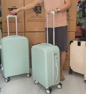 Vali du lịch cao cấp size 28size 24Size 20.Chống va đậpchống trầy xước.MÃ RIO833