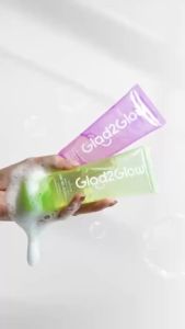 Junkie Makeup - Glad2Glow Blueberry Ceramide Low pH Gel Cleanser