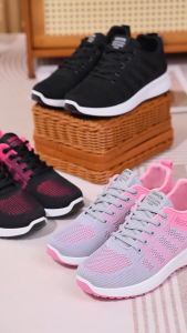 Best Sellers Women Korean Fashion Laces Running Sneakers Jogging Shoes Lightweight Breathable Mesh Flat Casual Black Rubber Shoes For Women