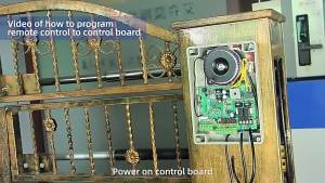 Output DC12V 24V Swing Gate Control Board Connect Backup Battery or Solar System with Remote Control Amount Optional