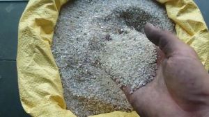 Cát thạch anh lọc nước giếng khoan bể cá. Sỏi lọc nước gia đình.(2kg)