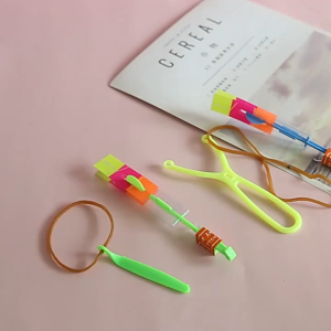 【Local Seller】Flying Arrow Rocket Flying Rotating Rocket Helicopter Flash Led Light Elastic Toy Berserk LED
