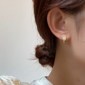 18K Saudi Gold Earrings Nasasangla Pawnable Legit 100% Original Leaf Zircon Stud for Women Elegant Jewelry Gift Hypoallergenic Non Tarnish – Philippines Hot Sale