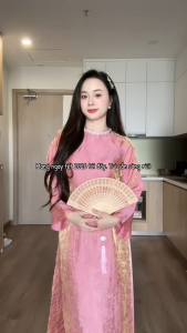 Áo dài tết cách tân nữ Tường Xuân dáng suông vải lụa cổ tròn đính đá tay loe lỡ - Áo dài Ngọc Mai