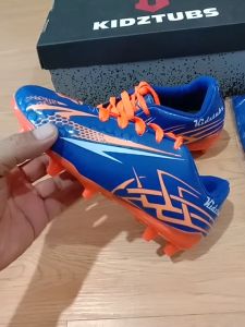 KIDZTUBS Sepatu Sepak Bola Anak Laki Laki Size 28 29 30 31 32 33 34 35 36 37 KDZ1141231124