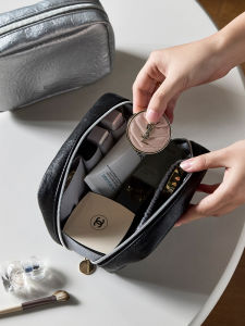 Portable Makeup Bag Womens Sample Skincare Cosmetic Storage Pouch Lipstick Organizer Travel Toiletry Bag Pure Color PU Leather