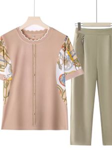 ชุดเสื้อยืดแขนสั้นผ้าไหมหม่อนไหมน้ําแข็งถักแฟชั่นสําหรับผู้หญิงวัยกลางคนและผู้สูงอายุ: ชุดสูทสองชิ้นเสื้อสวมหัวคอกลม