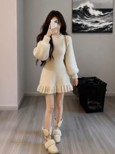 CHANGTONG | Round Neck Flounce Lace Knitted Dress