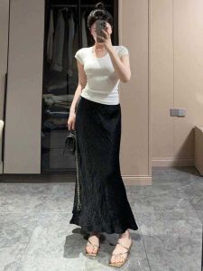 2024 Summer New Arrival Suitable for All Seasons Wear High Waist Slim Looking Draping Effect Golden Acetate Satin Slim Fit Slit Skirt