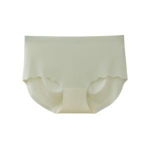 Silk Womens Underwear 2024 New Naked Skin Summer Thin Three-Dimensional Peach Hole Invisible Mid-Waist Triangle Panties