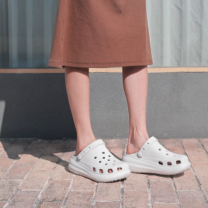 รองเท้าแตะผู้หญิง Crocs Mega Crush Clog ส้นสูง สุดสวย งานดี มีไซส์M4-M7