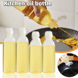 Kitchen Oil Sprayers Bottle Plastic Seasoning Scream Oil Pot Filled with Soy Sauce Vinegar Squeeze Bottle Dispensers