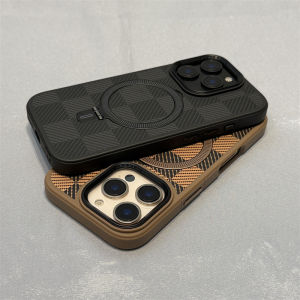 เคสโทรศัพท์แบบป้องกันการตกหล่นแบบเต็มจอแบบคาร์บอนไฟเบอร์แบบดูดซับแม่เหล็กสำหรับ Apple iPhone 16 pro Max พร้อมขอบนิ่ม