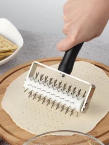 Stainless Steel Pizza Hole Puncher Rolling Pin Baking Cookie Dough Exhaler round Shape Kitchen Cooking Tool DIY Mold
