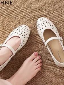Daphne | Hollow Design Mary Jane Flat Shoes Perforated Shallow Mouth Breathable Autumn Match Skirt