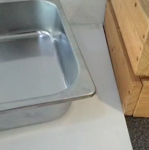 ถาดสแตนเลส ถาดสแตนเลสสี่เหลี่ยม 40*28*8 cm. ก้นลึก เนื้อหนา ไม่ขึ้นสนิม  ปลอดภัย เข้าเตาอบได้