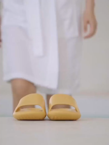 Sandal Karet Pria Terbaru: Sandal Datar Pria, Sandal Datar Pria Karet, Sandal Kasual Modern