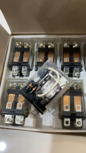 Rơ le trung gian OMRON LY2N-D2 DC24 8 chân lớn 10A - made in Japan