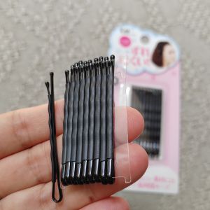 กิ๊บติดผมแบบหนีบคู่กันลื่น กิ๊บติดผมแบบหนีบคู่ กันลื่น สำหรับการติดผมแบบหนีบคู่ ขนาดเล็ก สีดำ ทรงตรง