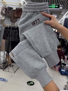 กางเกงวอร์มผู้หญิงเอวสูงหนาป้องกันความร้อน กางเกงขายาวทรงหลวมสำหรับฤดูหนาว กางเกงฮาเร็มทรงหลวมสไตล์ยุโรป