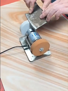 70mm Mini Bench Grinder 7 Speed 220V Electric Knife Sharpener with 2 Grinding Wheels for Home DIY Sharpening Polishing Deburring