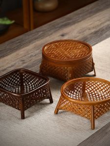 Exquisite Wicker Fruit Basket Restaurant Style Tea Snack Plate Home Use Dry Fruit Grid Basket round Mouth Four Legged Basket