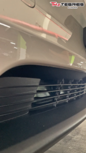 Tesla ชุดตะแกรงรังผึ้ง สำหรับ Model Y/3/3 Highland/New Model Y ตาข่ายคุณภาพใช้ได้ยาวๆ ป้องกันแมลงเศษใบไม้เศษฝุ่น ป้องกันการอุดตันได้ดี Tesla