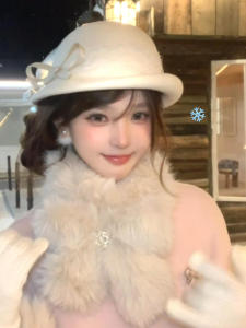 Elegant Thickened Woolen Ladies Hat Spring Autumn Winter Fashionable Bernadette Style Short Brim round Top Pot Hat Streetwear