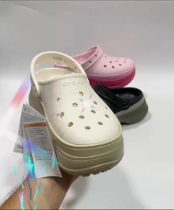 รองเท้าผู้หญิง รุ่น ClassicStacked Clog สวมใส่สบาย สไตล์เก๋ พื้นหนาเพิ่มความสูง