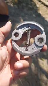 BBA Clutch Shoe Assy. Clutch Lining for TD40 FD40 GX35 Grass Cutter / Brush Cutter