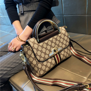 กระเป๋าสะพายข้างสี่เหลี่ยมเล็กแบบสะพายข้างสำหรับผู้หญิง กระเป๋าสะพายไหล่ขนาดใหญ่แบบเรียบง่าย กระเป๋าถือแบบลำลอง กระเป๋าผู้หญิง