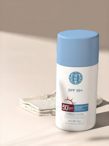 ครีมกันแดดสำหรับผู้ชายและผู้หญิง ครีมกันแดดสำหรับผิวขาว สัมผัสที่สดชื่น ครีมกันแดด 3555 ครีมกันแดดสำหรับผิวทั่วร่างกายที่ไม่เหนียวเหนอะหนะ