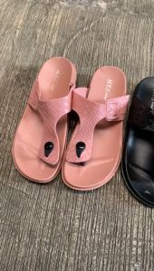 Sandal Jelly Wanita Terbaru / Sendal Karet Jepit Cewek Kekinian / Flat Shoes HYS 818 - Bsm / Jelly Import