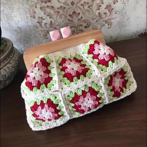 EELHOE | DIY Wooden Purse Handle with Vibrant Beaded Design and Kiss Clasp Closure for Crafting