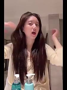 赵露思同款 Zhao Lusi Same Style Sandalwood Massage Comb檀木按摩梳 Hair Therapy Comb Five-Bone Meridian Massager Anti-Hair Los按摩梳子 血液循环 舒筋活血。。。