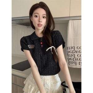 เสื้อยืดคอโปโล POLO Sweet And Spicy ทรงสลิมฟิต แขนสั้น ดีไซน์ไหล่ เสื้อผ้าทำงานสไตล์นิส แฟชั่นฤดูร้อน 2025