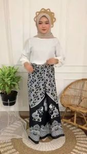 Sarung Batik Motif Bagong Monocrhome | Rayon