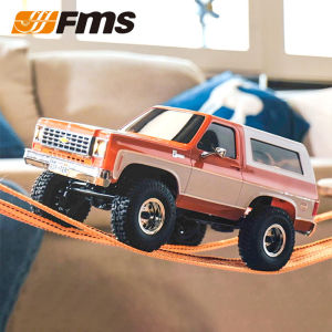 Xe Điều Khiển Từ Xa Điện FMS FCX24 Chevrolet K5 Pickup Tỷ Lệ 1/24 Hai Tốc Độ Leo Núi Trên Bàn Mô Hình RTR Thời Lượng Pin 15 Phút