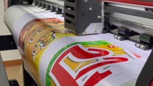 ป้ายไวนิลปลาหมึกย่าง ป้ายร้าน ปลาหมึกสดย่าง พร้อมพับขอบ ตอกตาไก่ฟรี