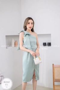 SG942เดรสไหล่เบี่ยงแต่งโบว์ งานซิปหลัง